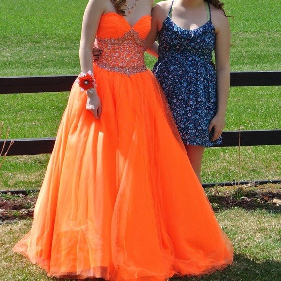 Dresses & Skirts - Prom Dress